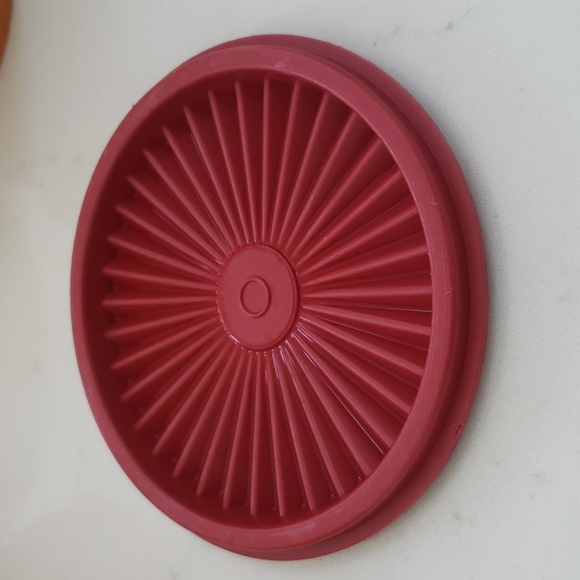 Vintage Retro TUPPERWARE Containers with Lids ๐ - Picture 4 of 9